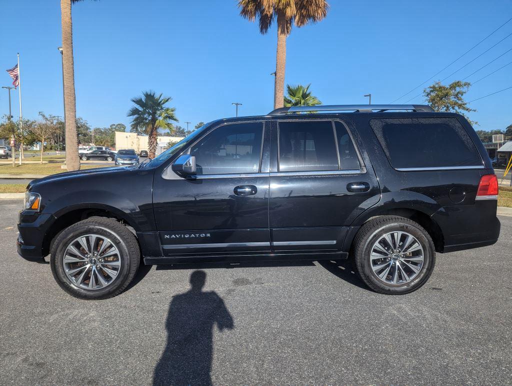 2016 Lincoln Navigator - $14,995